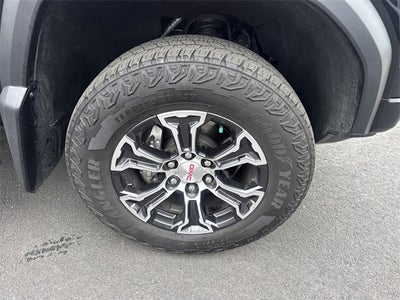2024 GMC Canyon AT4