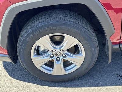 2025 Toyota RAV4 Hybrid XLE