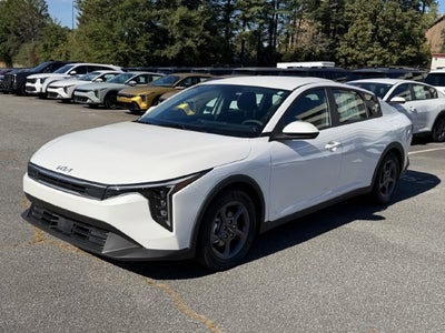2026 Kia K4 LXS