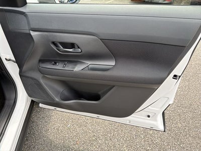 2025 Nissan Kicks S