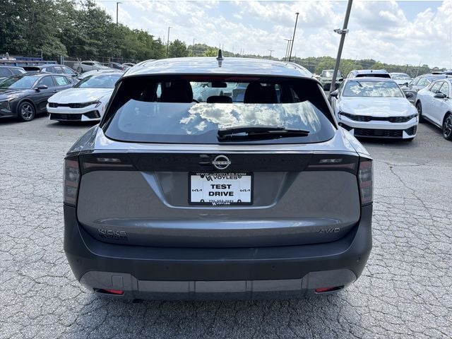 2025 Nissan Kicks S