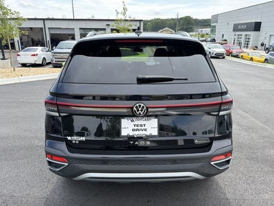 2025 Volkswagen Taos 1.5T SE