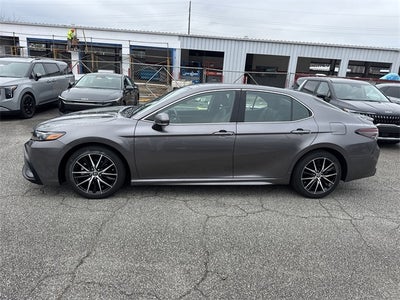 2022 Toyota Camry SE