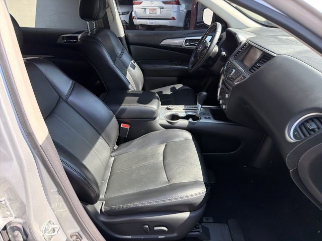 2019 Nissan Pathfinder SL