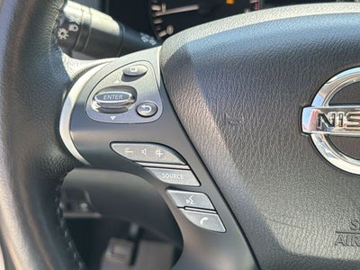 2019 Nissan Pathfinder SL