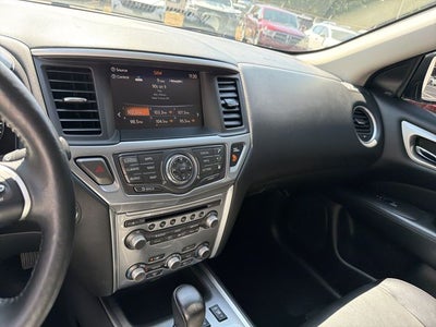 2019 Nissan Pathfinder SL