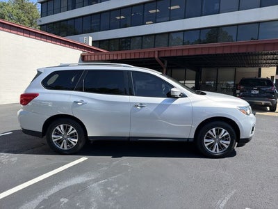 2019 Nissan Pathfinder SL