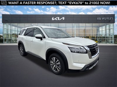 2024 Nissan Pathfinder SL