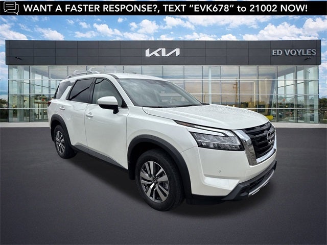 2024 Nissan Pathfinder SL