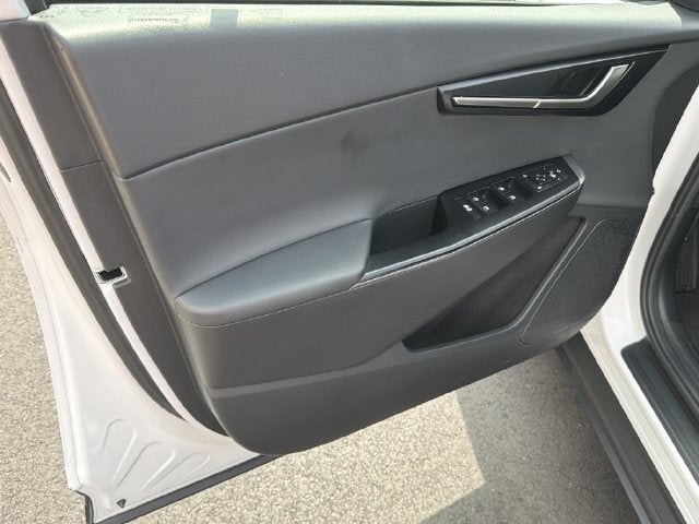 2025 Kia EV6 Light