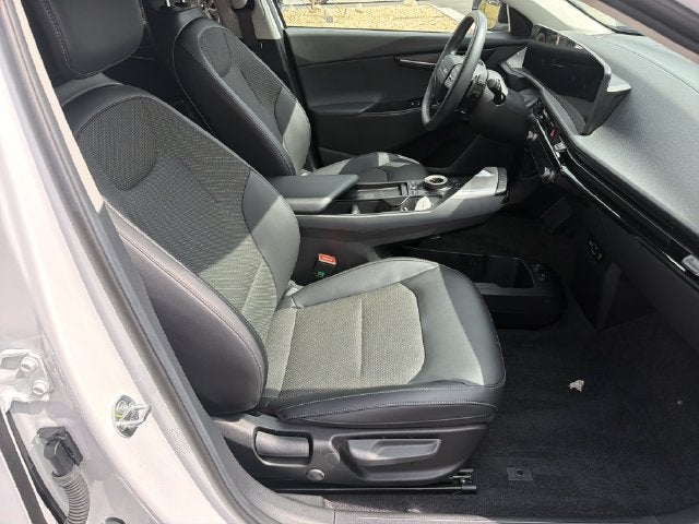 2025 Kia EV6 Light