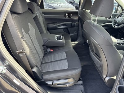 2025 Kia Sorento LX
