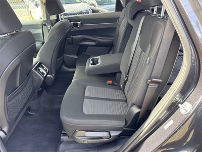 2025 Kia Sorento LX
