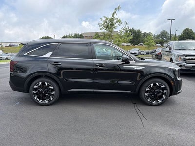 2025 Kia Sorento EX Certified Pre-Owned!!