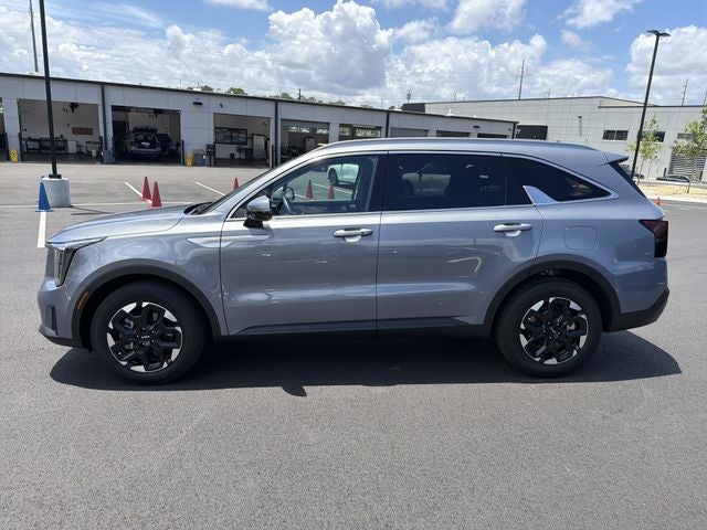 2025 Kia Sorento S Certified Pre-Owned!!