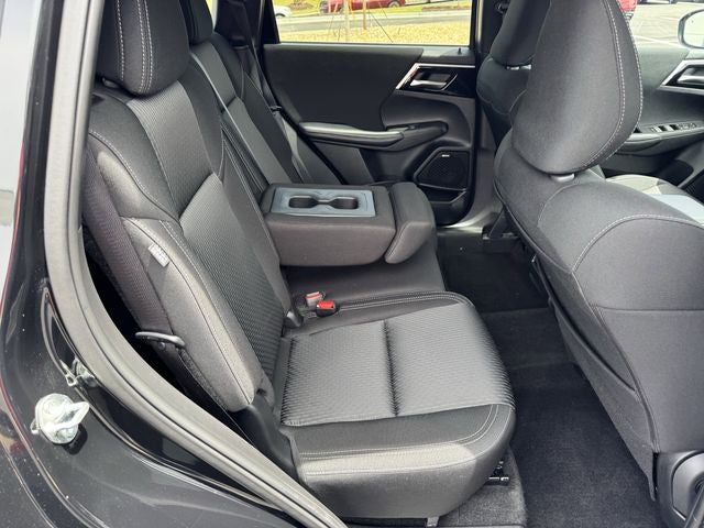 2025 Mitsubishi Outlander ES