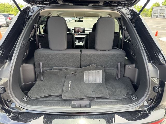 2025 Mitsubishi Outlander ES
