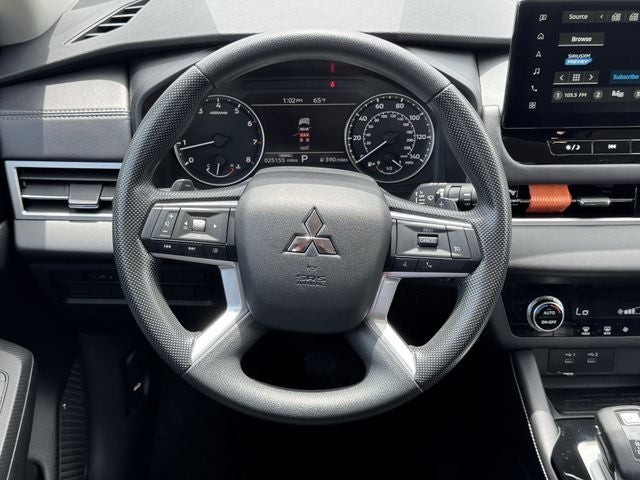 2025 Mitsubishi Outlander ES