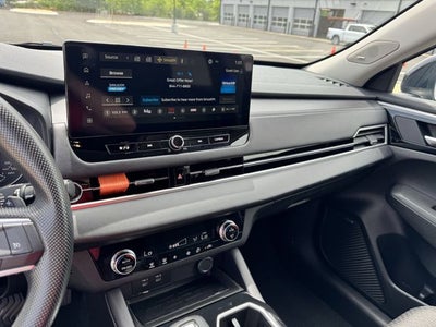 2025 Mitsubishi Outlander ES