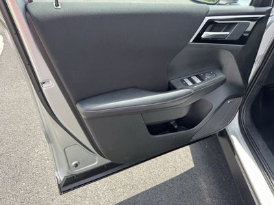 2025 Mitsubishi Outlander ES