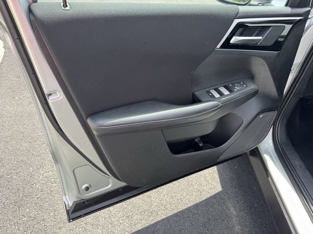 2025 Mitsubishi Outlander ES