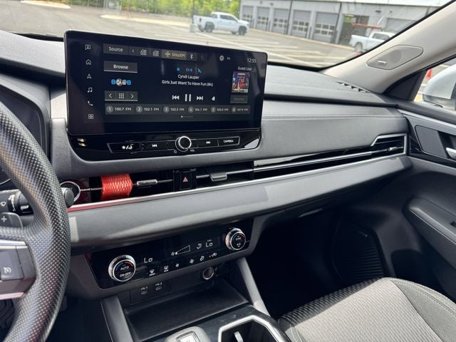 2025 Mitsubishi Outlander ES