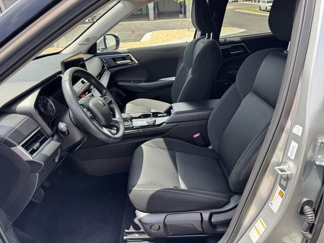 2025 Mitsubishi Outlander ES