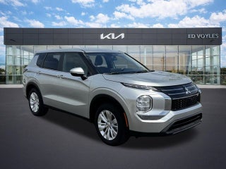 2025 Mitsubishi Outlander ES