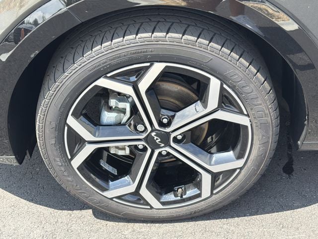 2024 Kia Niro EX Touring Certified Pre-Owned!
