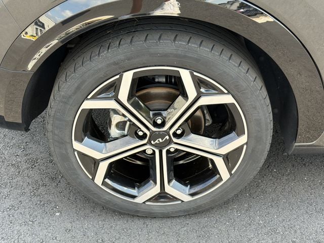2024 Kia Niro EX Touring Certified Pre-Owned!