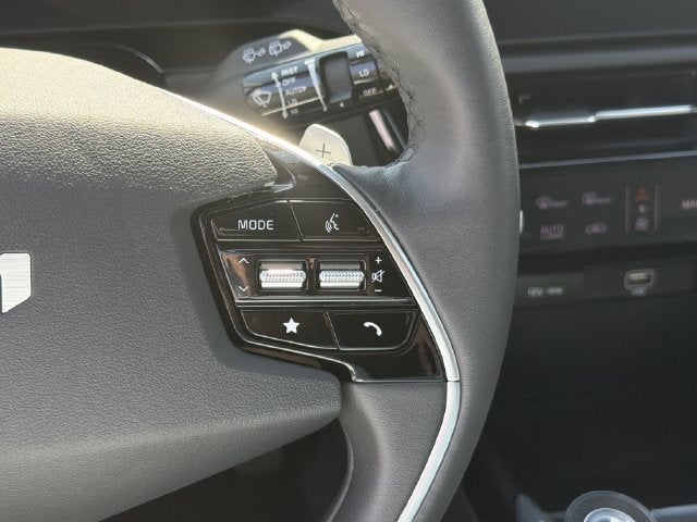2025 Kia Niro SX