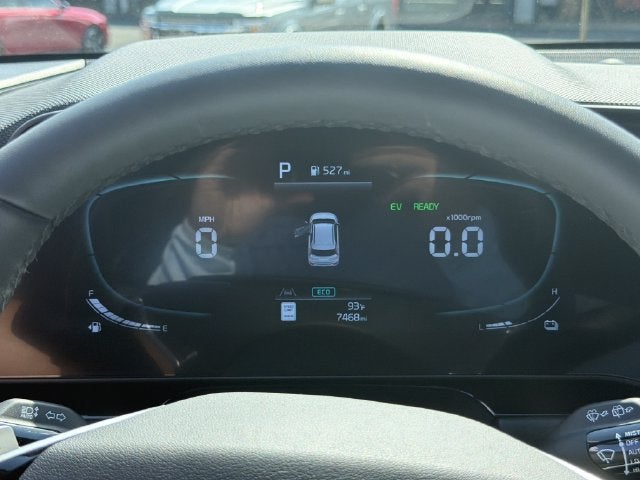 2025 Kia Niro SX