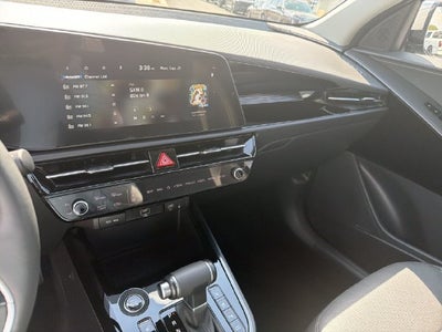 2025 Kia Niro SX