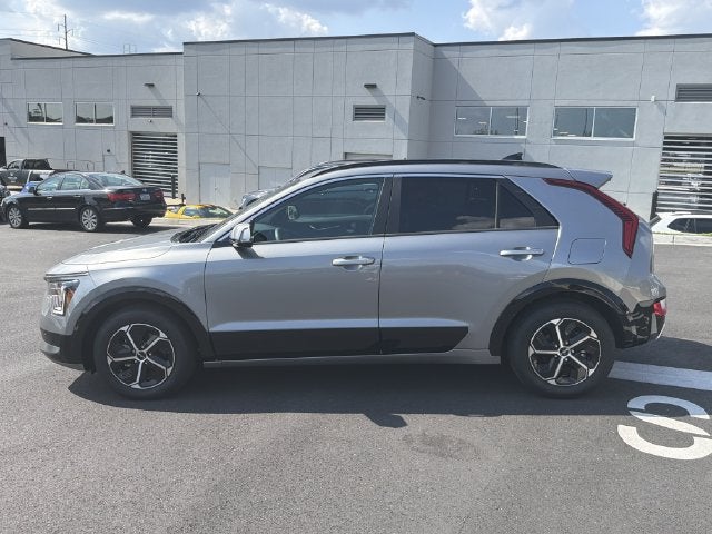 2025 Kia Niro SX