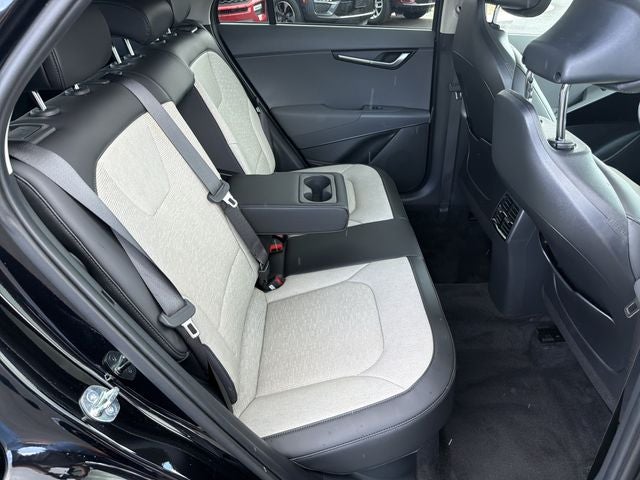 2025 Kia Niro SX Certified Pre-Owned!!
