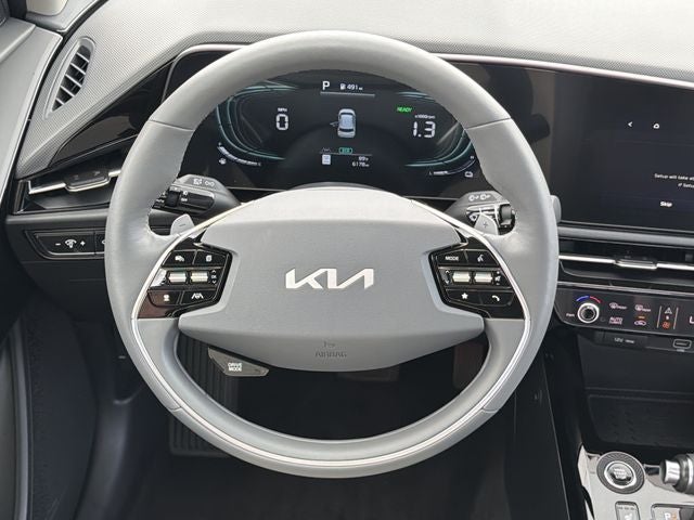 2025 Kia Niro SX Certified Pre-Owned!!