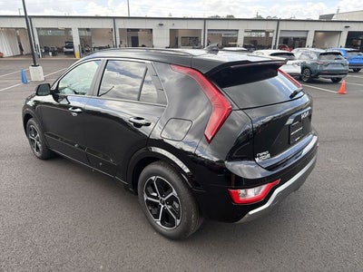 2025 Kia Niro SX Certified Pre-Owned!!