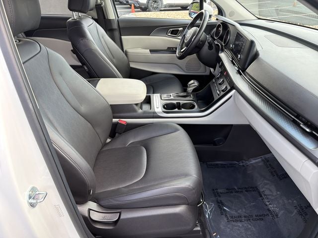 2022 Kia Carnival LXS