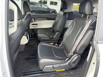 2022 Kia Carnival LXS