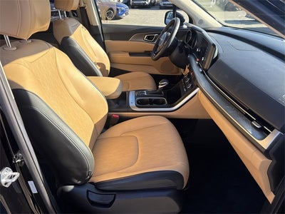 2023 Kia Carnival LX Certified Pre-Owned