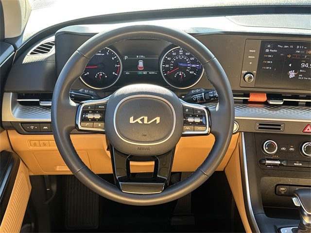 2023 Kia Carnival LX Certified Pre-Owned