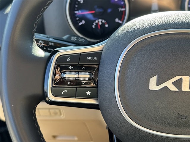 2023 Kia Carnival LX Certified Pre-Owned