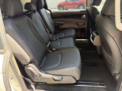 2026 Kia Carnival LXS Certified Pre-Owned!!
