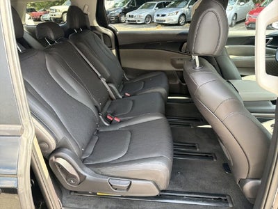 2026 Kia Carnival LXS Certified Pre-Owned!!