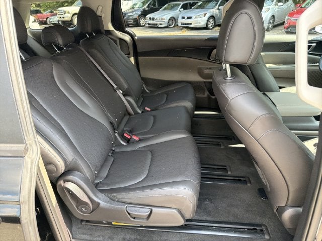 2026 Kia Carnival LXS Certified Pre-Owned!!