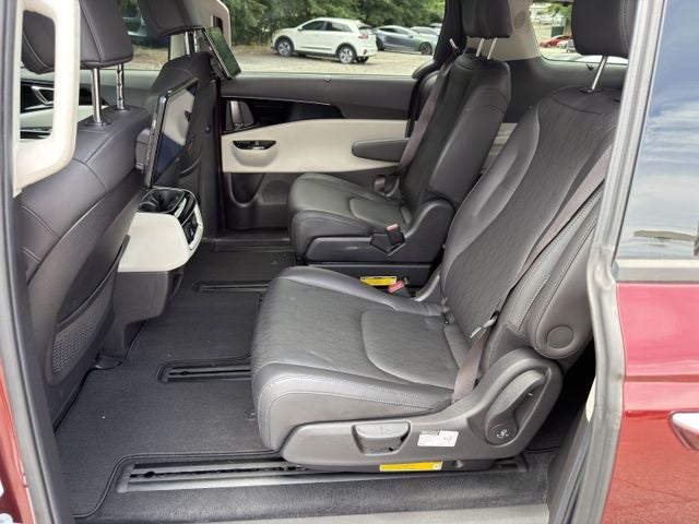 2022 Kia Carnival SX