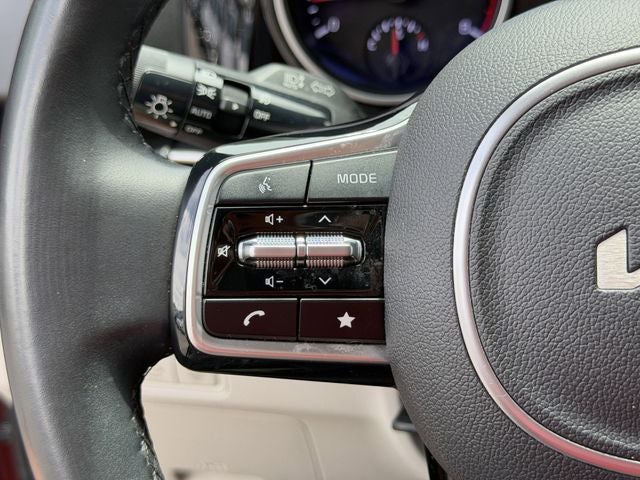 2022 Kia Carnival SX