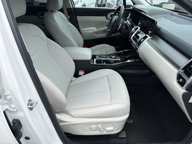 2023 Kia Sorento Plug-In Hybrid SX Prestige Certified Pre Owned!