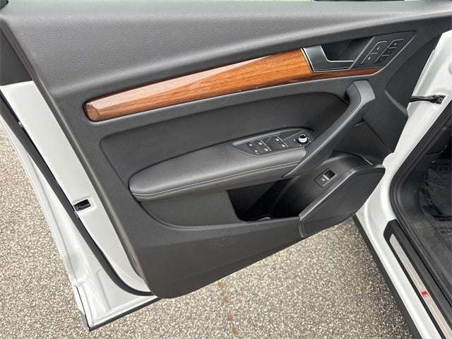 2022 Audi Q5 45 S line Premium quattro