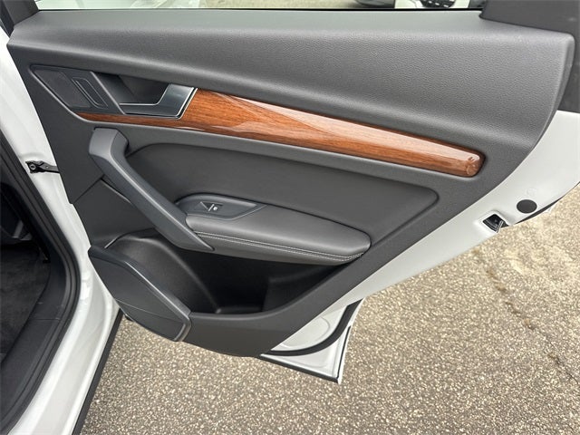 2022 Audi Q5 45 S line Premium quattro